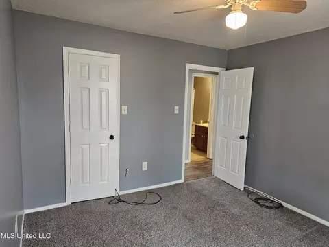 Bedroom - 10155 Riggan Dr, Olive Branch, MS 38654 photo 2 of 5