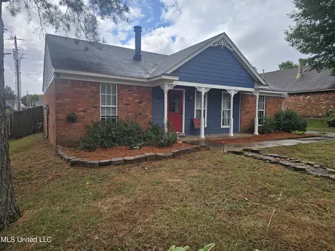 Exterior - 10155 Riggan Dr, Olive Branch, MS 38654 photo 3 of 3