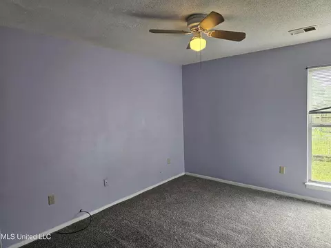 Bedroom - 10155 Riggan Dr, Olive Branch, MS 38654 photo 4 of 5