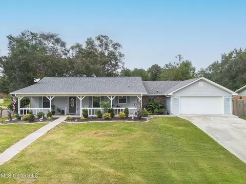 15192 Saint Charles St, Gulfport, MS 39503