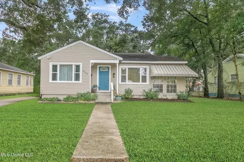 1658 Hollywood Blvd, Biloxi, MS 39531