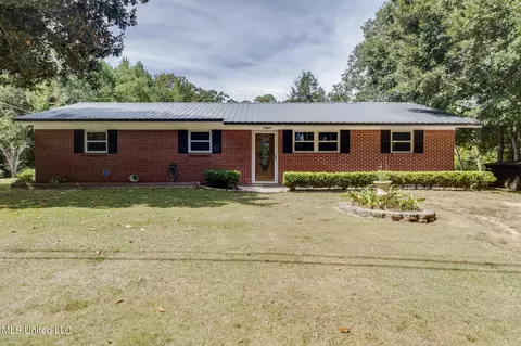 4513 Gibson Rd, Ocean Springs, MS 39564