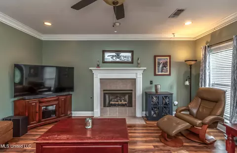 Living - 614 Summer Pl, Flowood, MS 39232 photo 1 of 4