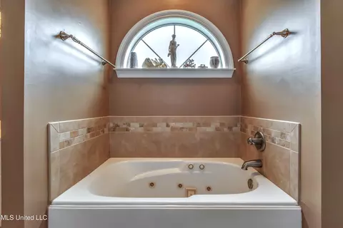 Bath - 614 Summer Pl, Flowood, MS 39232 photo 3 of 7