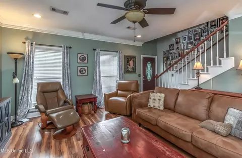 Living - 614 Summer Pl, Flowood, MS 39232 photo 3 of 4