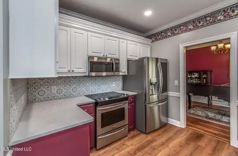 Kitchen - 614 Summer Pl, Flowood, MS 39232 photo 5 of 7