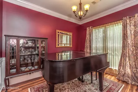 Dining - 614 Summer Pl, Flowood, MS 39232 photo 1 of 2