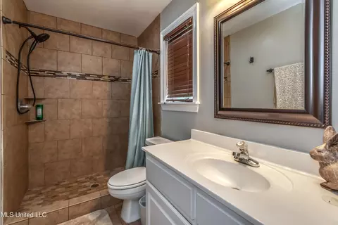 Bath - 614 Summer Pl, Flowood, MS 39232 photo 6 of 7