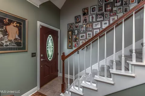 Entry Way - 614 Summer Pl, Flowood, MS 39232 photo 1 of 4