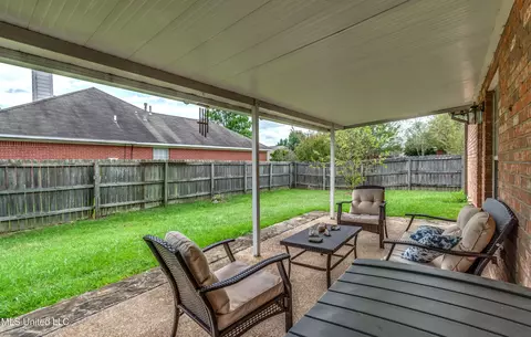 Exterior - 614 Summer Pl, Flowood, MS 39232 photo 5 of 8