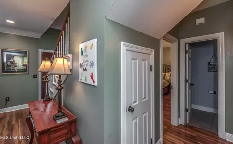 Entry Way - 614 Summer Pl, Flowood, MS 39232 photo 3 of 4