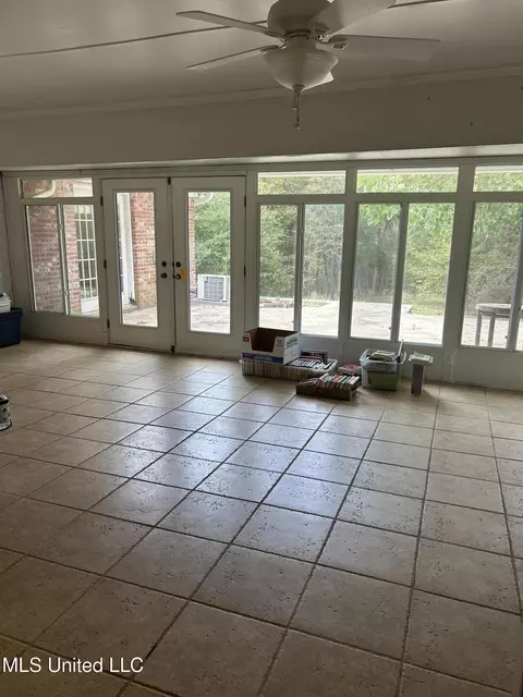 Exterior - 226 Pine View Cir, Flora, MS 39071 photo 3 of 4
