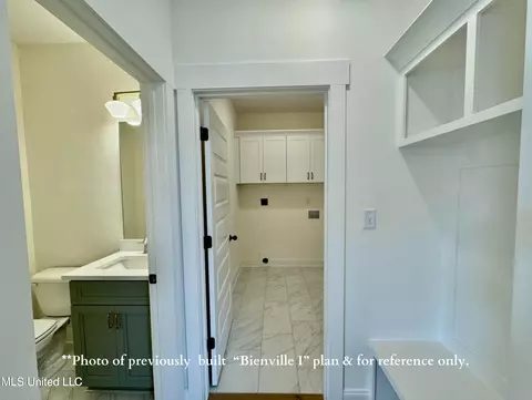 Entry Way - 2558 Saint Charles Cv, Southaven, MS 38672 photo 1 of 1