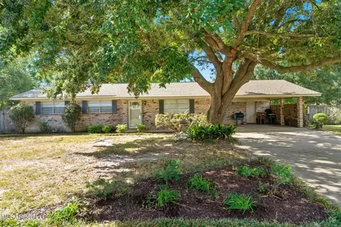 2053 Carolwood Dr, Biloxi, MS 39532