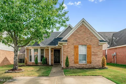 5298 Russell Dr, Southaven, MS 38671