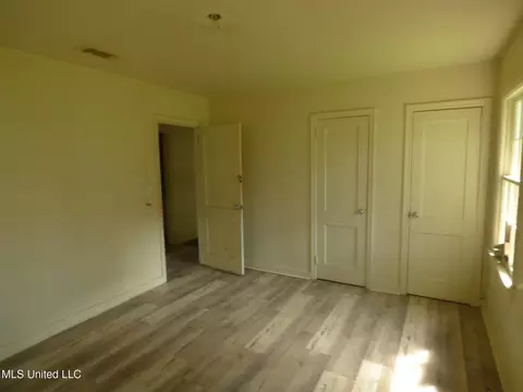 Bedroom - 906 Myra St, Brookhaven, MS 39601 photo 2 of 4