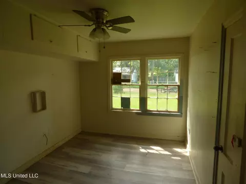 Bedroom - 906 Myra St, Brookhaven, MS 39601 photo 4 of 4