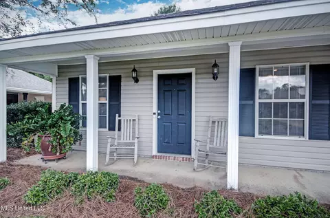 Exterior - 623 Sandpiper Dr, Brandon, MS 39047 photo 3 of 6