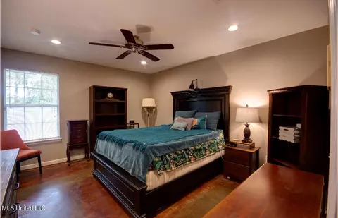 Bedroom - 623 Sandpiper Dr, Brandon, MS 39047 photo 1 of 2