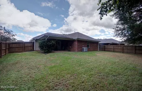 Exterior - 623 Sandpiper Dr, Brandon, MS 39047 photo 5 of 6