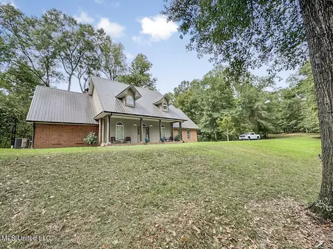 Exterior - 52 Ogden Rd, Natchez, MS 39120 photo 2 of 21