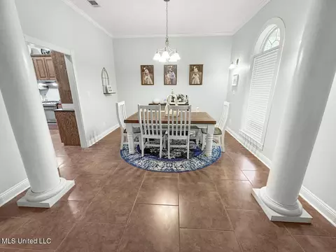 Dining - 52 Ogden Rd, Natchez, MS 39120 photo 1 of 1