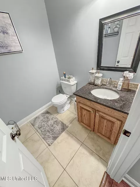 Bath - 52 Ogden Rd, Natchez, MS 39120 photo 2 of 3