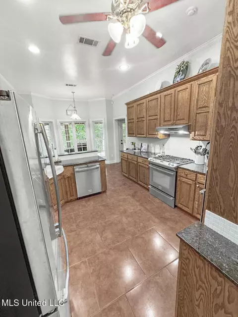 Kitchen - 52 Ogden Rd, Natchez, MS 39120 photo 3 of 3