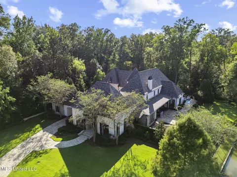 101 Red Leaf Cv, Ridgeland, MS 39157