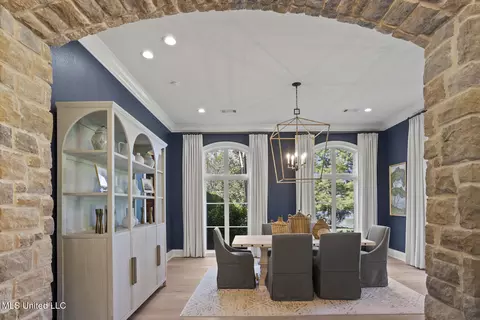 Dining - 101 Red Leaf Cv, Ridgeland, MS 39157 photo 1 of 7