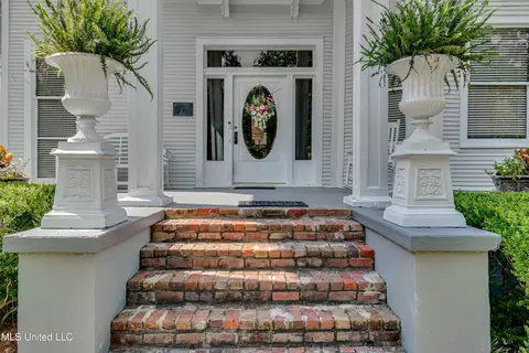 115 Railroad Ave, Terry, MS 39170