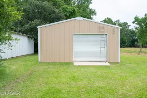 20137 Lovers Ln, Long Beach, MS 39560 photo 3