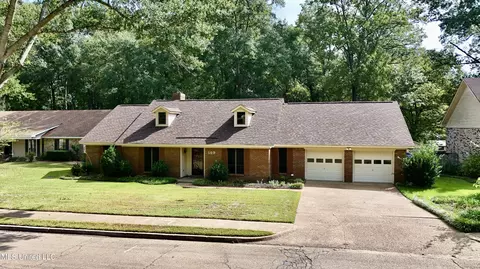 109 Indian Summer Ln, Clinton, MS 39056