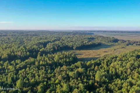 Davis Lane, Hernando, MS 38632