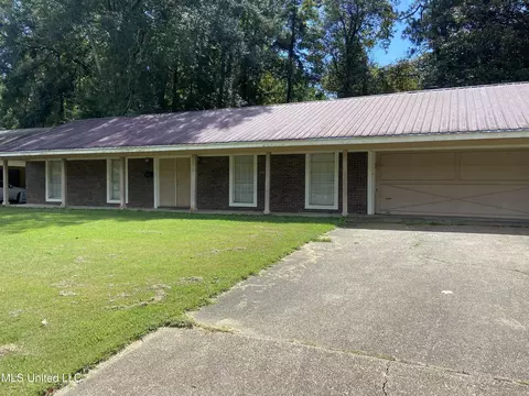 4731 Norway Dr, Jackson, MS 39206 photo 1