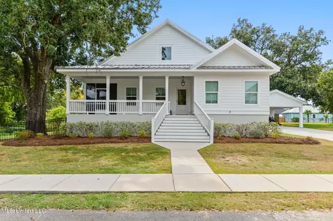 408 Gulf View Ave, Long Beach, MS 39560