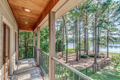 Exterior - 111 Johnstone Dr, Madison, MS 39110 photo 14 of 22
