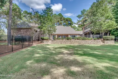 Exterior - 111 Johnstone Dr, Madison, MS 39110 photo 17 of 22