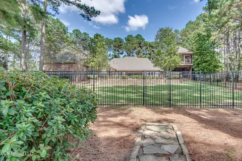 Exterior - 111 Johnstone Dr, Madison, MS 39110 photo 18 of 22