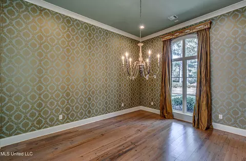Dining - 111 Johnstone Dr, Madison, MS 39110 photo 1 of 3