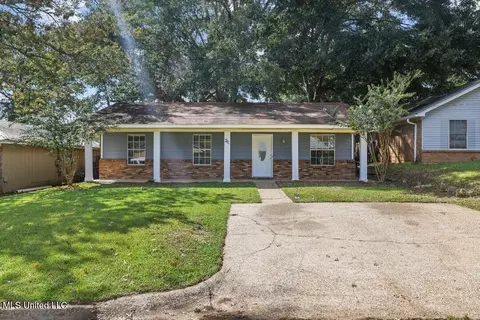 741 Sandy Ln, Pearl, MS 39208