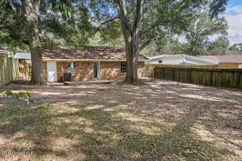 Exterior - 741 Sandy Ln, Pearl, MS 39208 photo 2 of 2