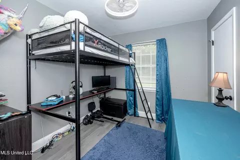 Bedroom - 3609 Doris Cir, Moss Point, MS 39563 photo 2 of 10