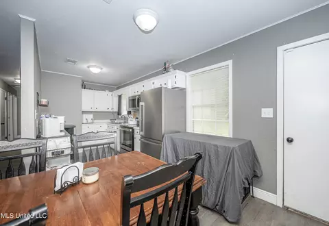Dining - 3609 Doris Cir, Moss Point, MS 39563 photo 3 of 3
