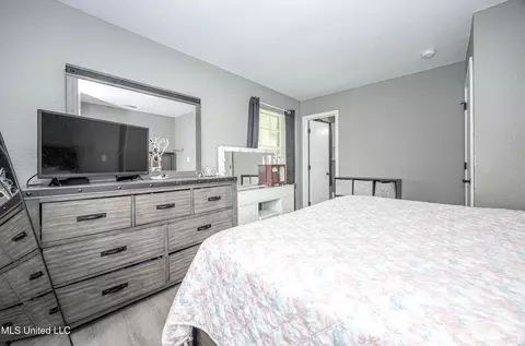 Bedroom - 3609 Doris Cir, Moss Point, MS 39563 photo 8 of 10