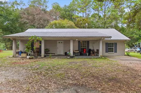 11301 Johns Bayou Rd, Vancleave, MS 39565