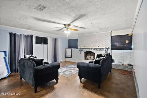 Living - 1315 Mcdonald Ave, Canton, MS 39046 photo 1 of 1