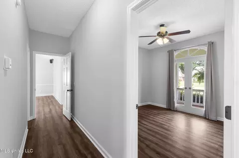 Entry Way - 203 Heritage Dr, Madison, MS 39110 photo 5 of 9