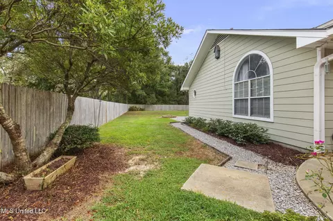 Exterior - 203 Heritage Dr, Madison, MS 39110 photo 6 of 20