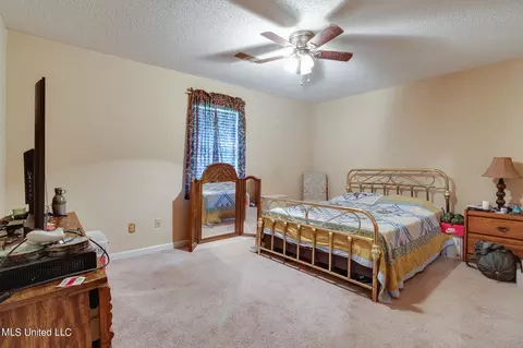 Bedroom - 6741 Hacks Cross Rd, Olive Branch, MS 38654 photo 4 of 4